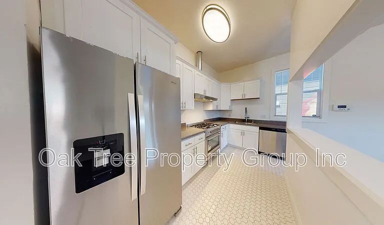 2317 Martin Luther King Jr Way — Photo 10