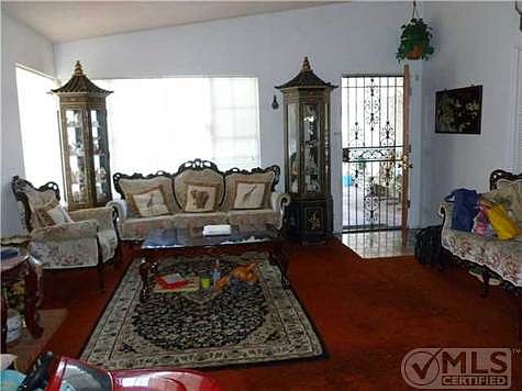 4th image of 710 Arroyo Seco Dr