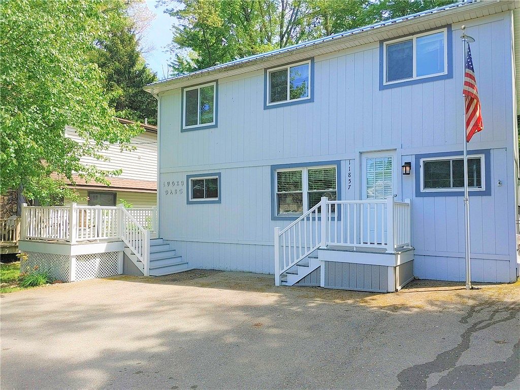 11857 Sunnyside Ave, Conneaut Lake, PA 16316 MLS 168144 Zillow
