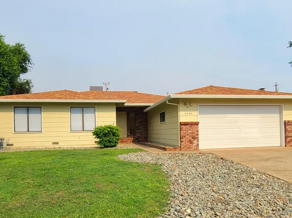 2052 Glengary Dr, Redding, CA 96001