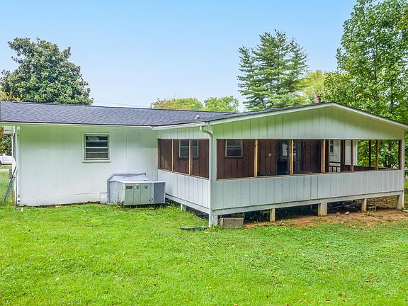 2nd image of 2342 Patricia Cir