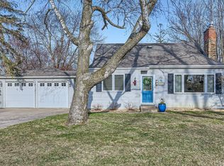 3431 Moorland Rd, Minnetonka, MN 55345