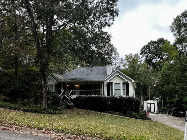 625 Legacy Park Ln, Powder Springs, GA 30127