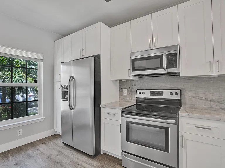 9913 NW 57th Mnr — Photo 7
