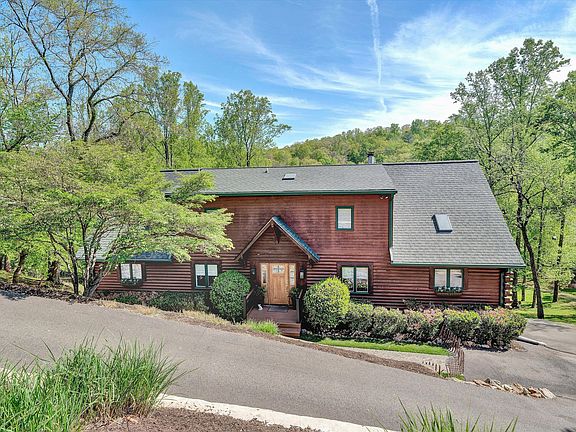 4th image of 540 Lakeshore Terrace Rd