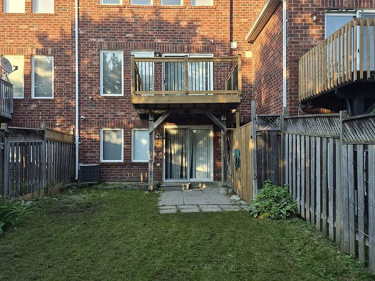 107 Dooley Cres — Photo 10
