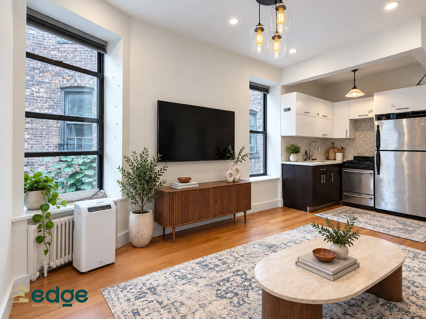 1058 Bergen Street — Photo 3