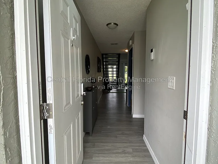 2709 Hunt Club Ln #1 — Photo 2