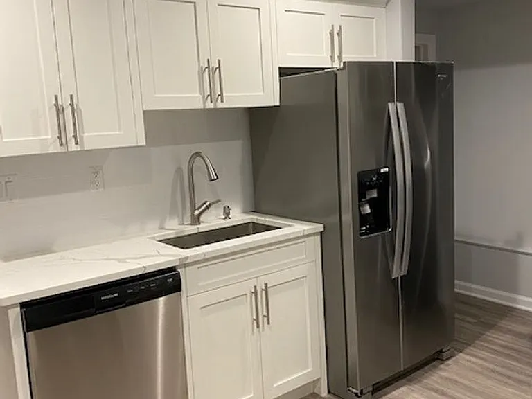 165 E Main St — Photo 6