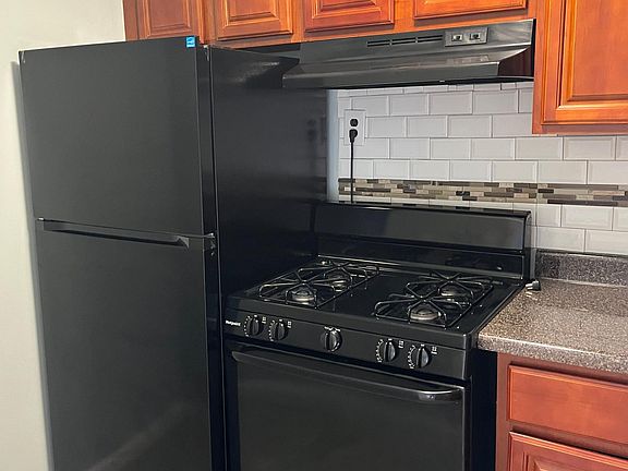 2nd image of 277 Prospect St #17K
