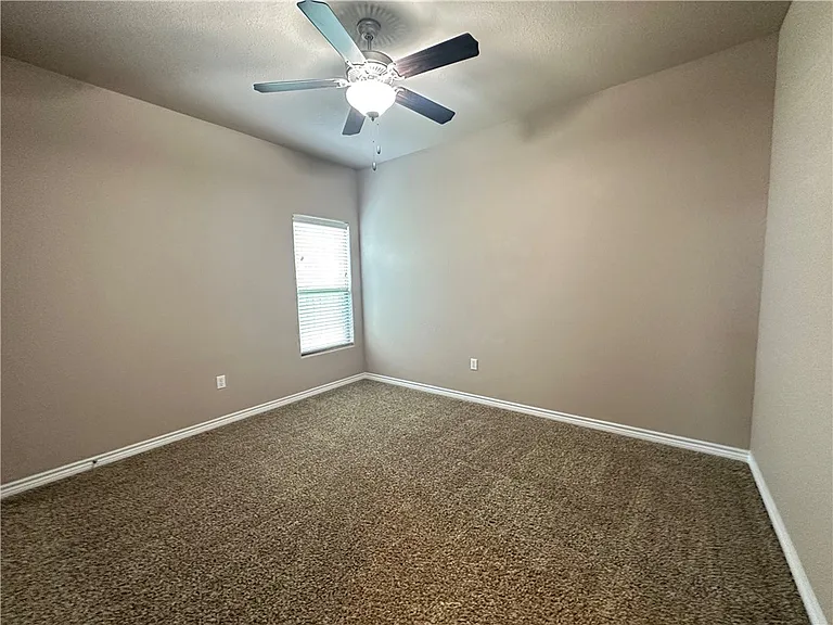1016 Santa Catalina St — Photo 23
