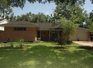 5455 Briarbend Dr, Houston, TX 77096