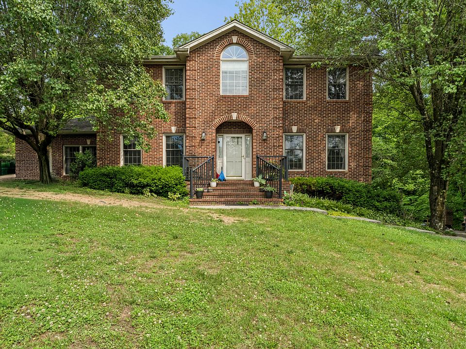 1st image of 2705 Berkshire Ln