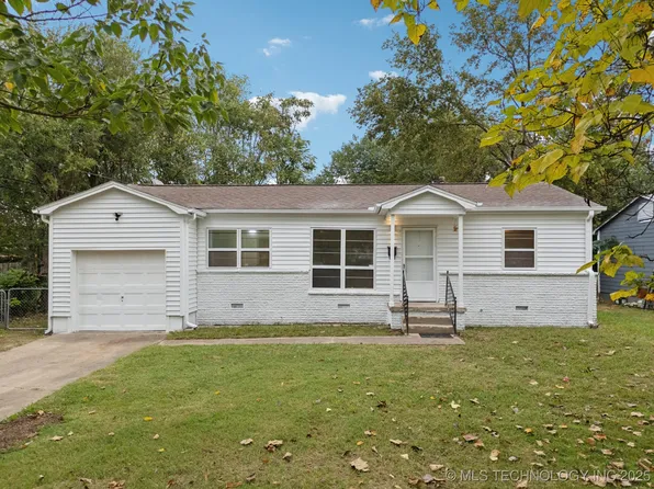 2211 N Knoxville Ave, Tulsa, OK 74115
