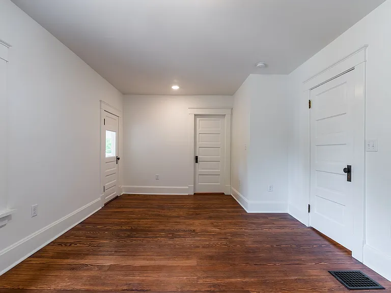 528 E Normal St — Photo 27