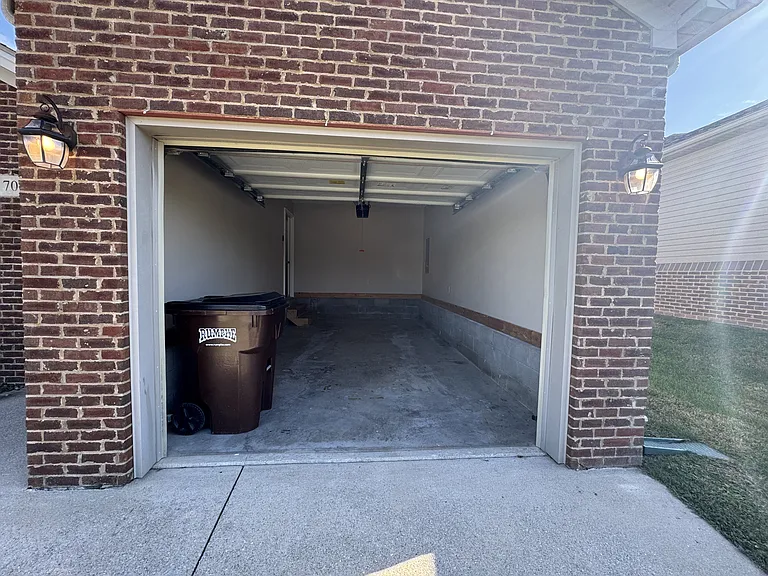 708 Chatham Ct #1 — Photo 22