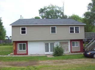 893 E State St, Colon, MI 49040