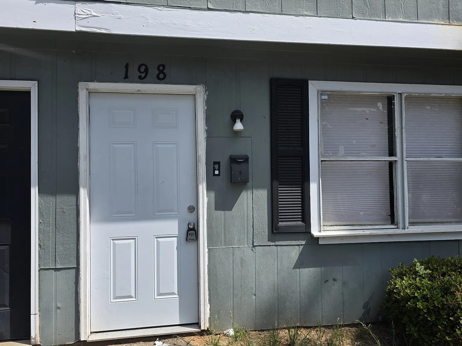 2 bed, 970 sqft, $900 — Photo 2
