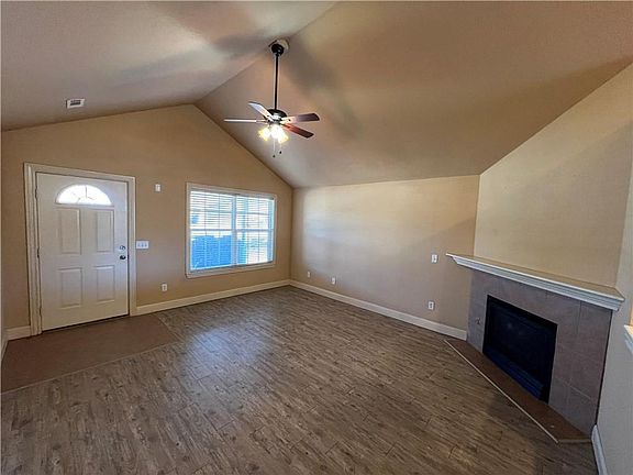 3rd image of 658 Olivia Ln