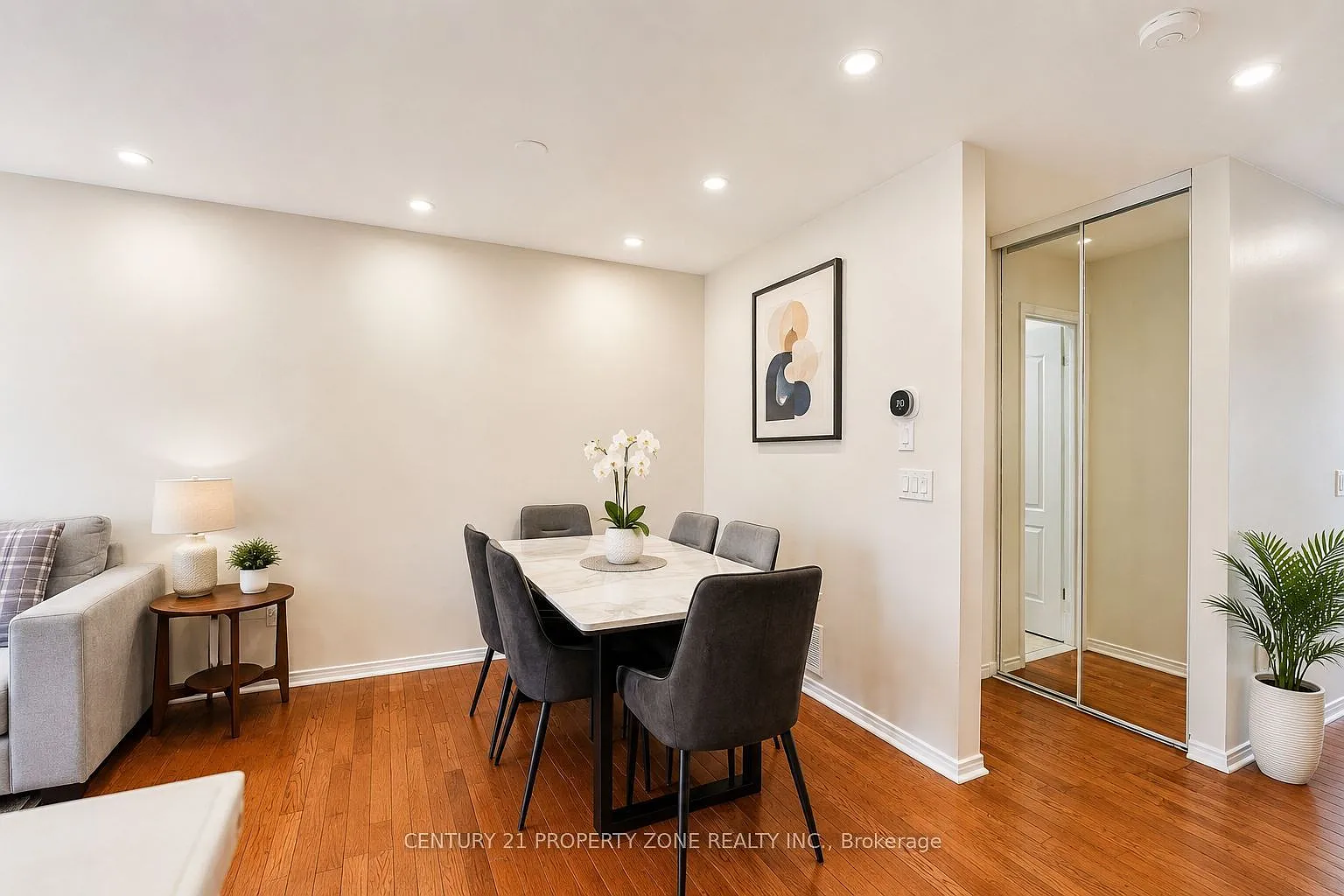 3 bed, $3,399 — Photo 4