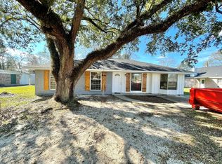 1102 Douglas St, Picayune, MS 39466