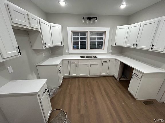 4th image of 20 Vincent St