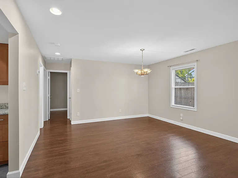 5677 Rushmere Dr — Photo 8