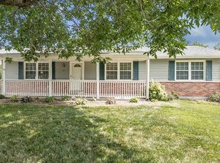 217 Windcliffe Dr, Ballwin, MO 63021