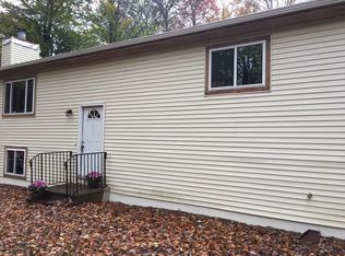 1652 Cotswold Rd, Tobyhanna, PA
