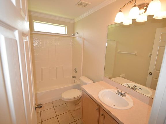 4th image of 2376 Paulette Dr