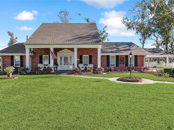 11 Palmer Dr, Luling, LA 70070