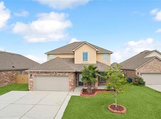 909 Lakeshore Village Pt, Slidell, LA 70461
