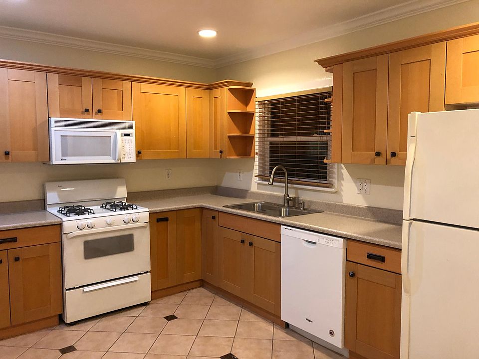 1st image of 3722 33rd St