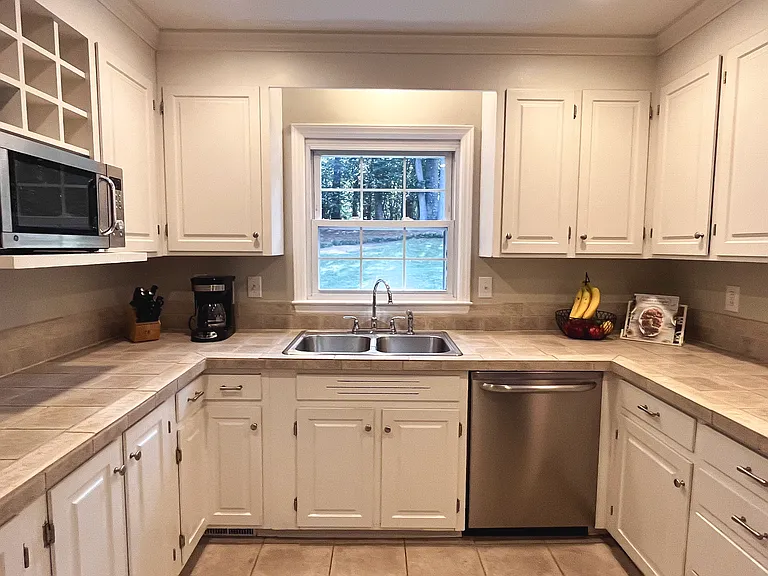 3716 Rhodes Ave — Photo 11