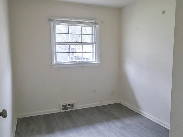 810 Teurville Dr — Photo 18