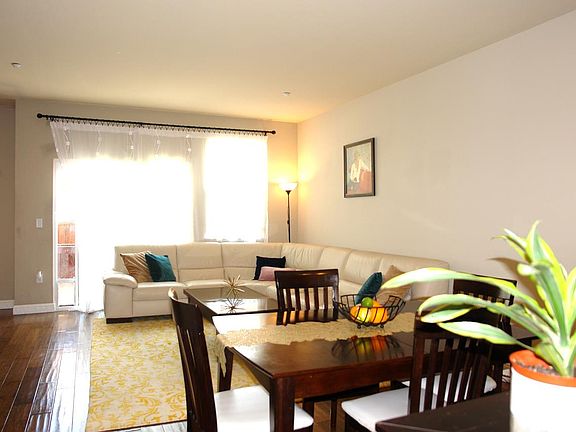 3rd image of 2177 Alum Rock Ave APT 613
