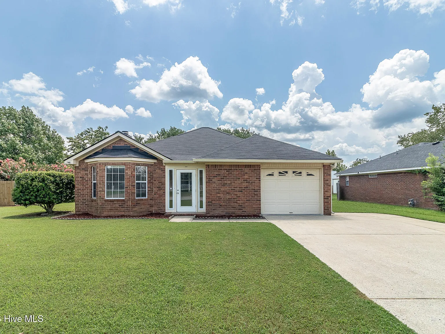 3 bed, 2.0 bath, $1,750 — Photo 1