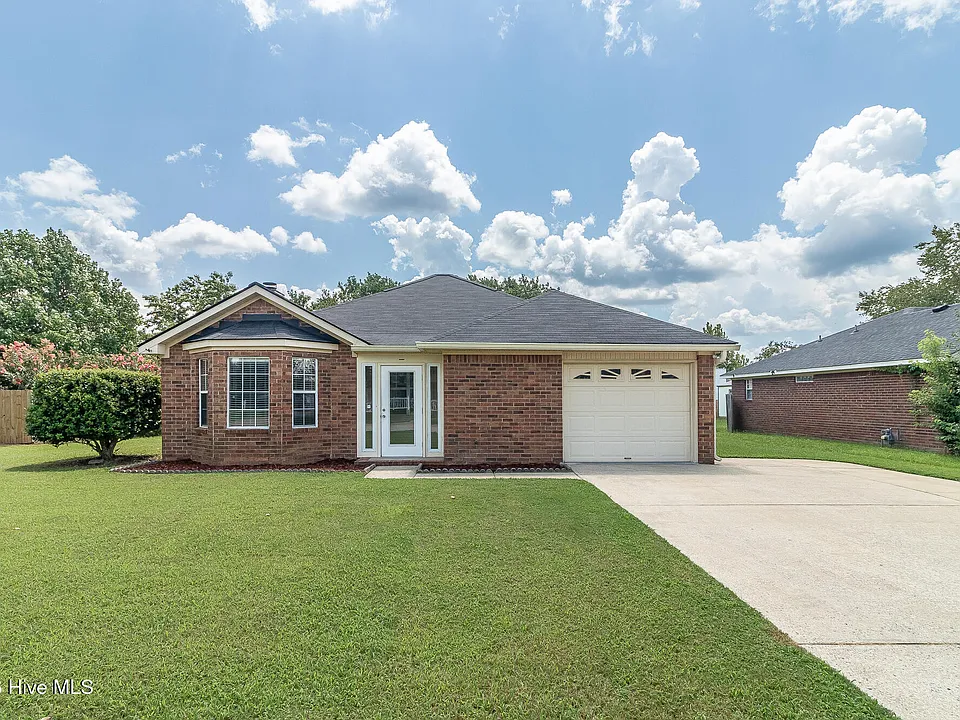 105 Redford Dr
