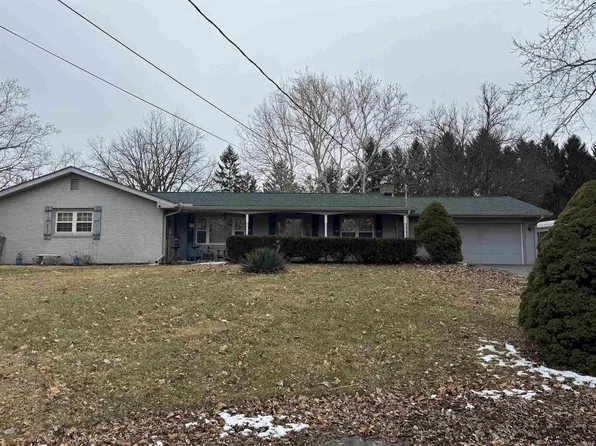 624 N Lakeview Ct, Greentown, IN 46936