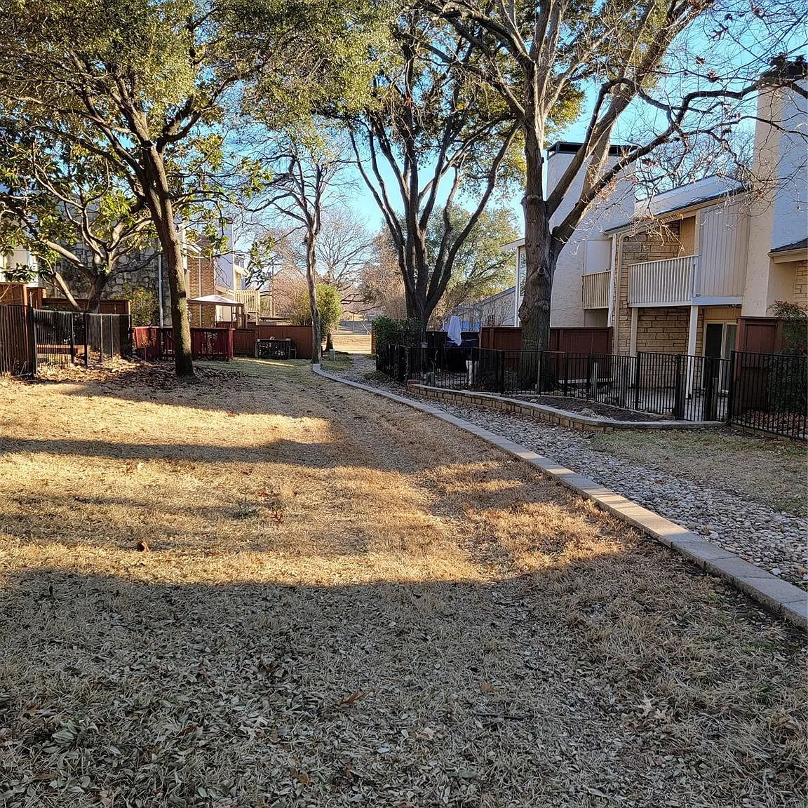 3 bed, 2.5 bath, 1806 sqft, $2,550 — Photo 4
