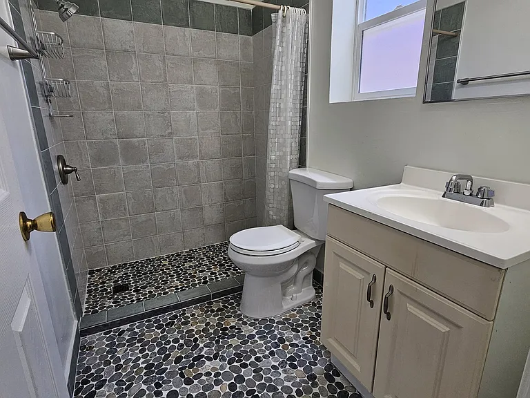 1425 Snow St — Photo 10