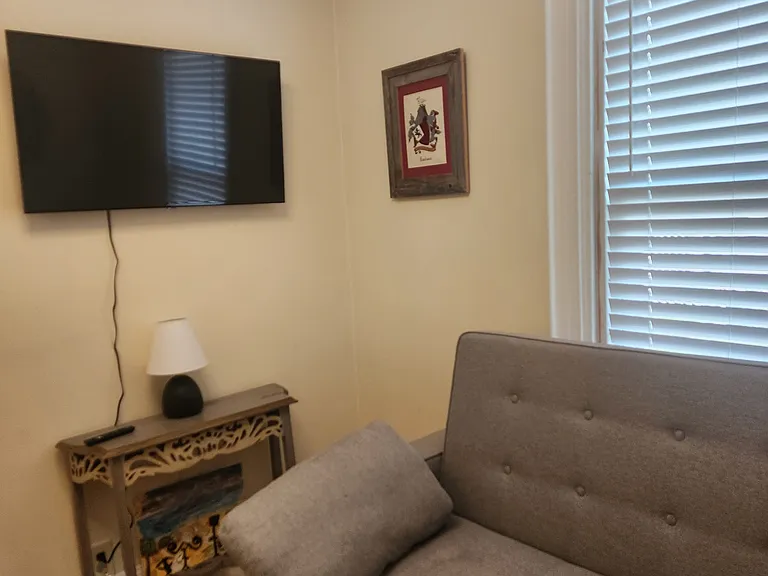285 Pine St #4 — Photo 20