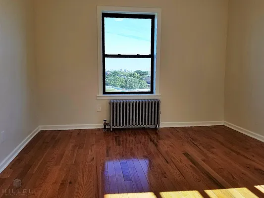 Rented by Hillel Realty Group | media 6