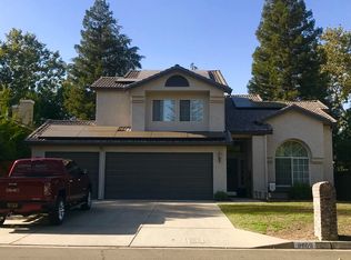 9609 N Shenandoah Ln, Fresno, CA