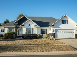 1304 Shepherd Ave, Waverly, IA 50677