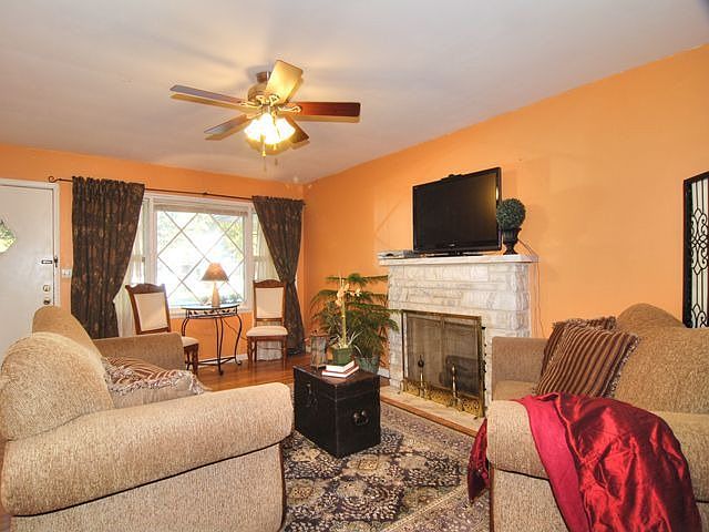 Great Floor Plan!