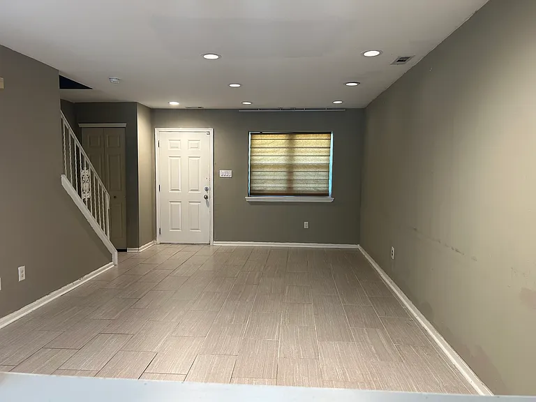902 Fitch Ct — Photo 6