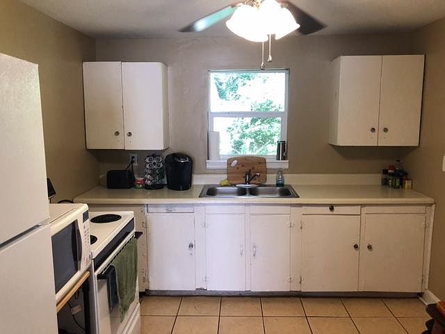 1st image of 337 1/2 Sylvan St
