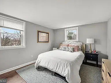423 W Jefferson St #B — Photo 3