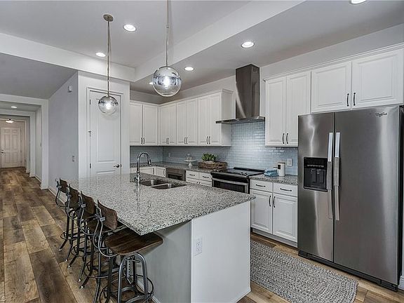 3rd image of 14674 Topsail Dr